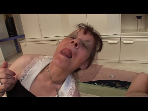 ❤️ To bestemødre og en bestefar har en trekant ❤️ Hard porno hos oss no.oblogcki.ru ❌❤